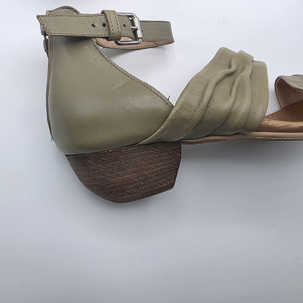 Miz Mooz Cassie Leather Sandals 40 US 9 Sage Green Back Zip Heels Shoes Boho - Picture 6 of 8